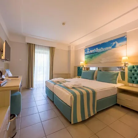 Hotel Aqi Hydros Club